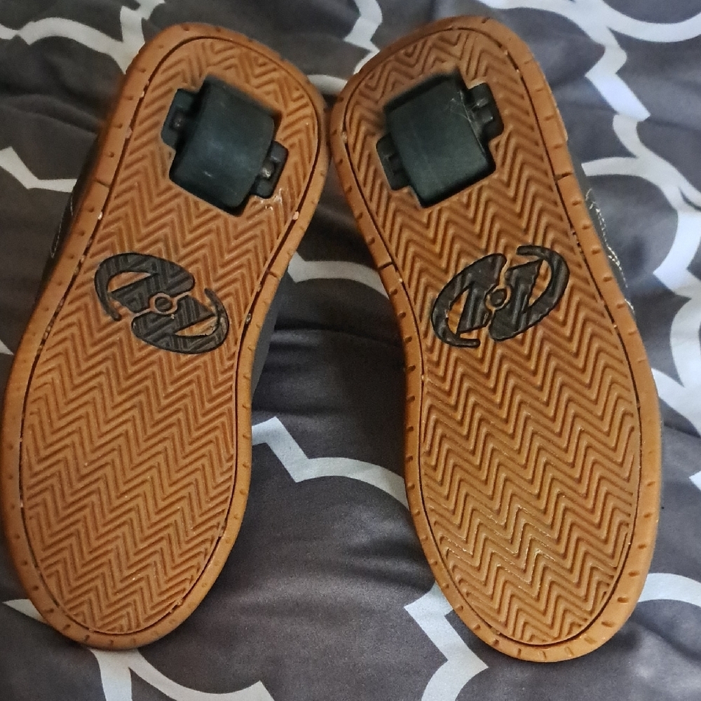 Heelys Sneakers w wheels Low-Top Design Retro